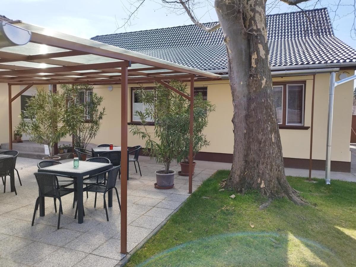 Tartós Szegfű Vendégház, Magánszállás Tazlar Exterior foto