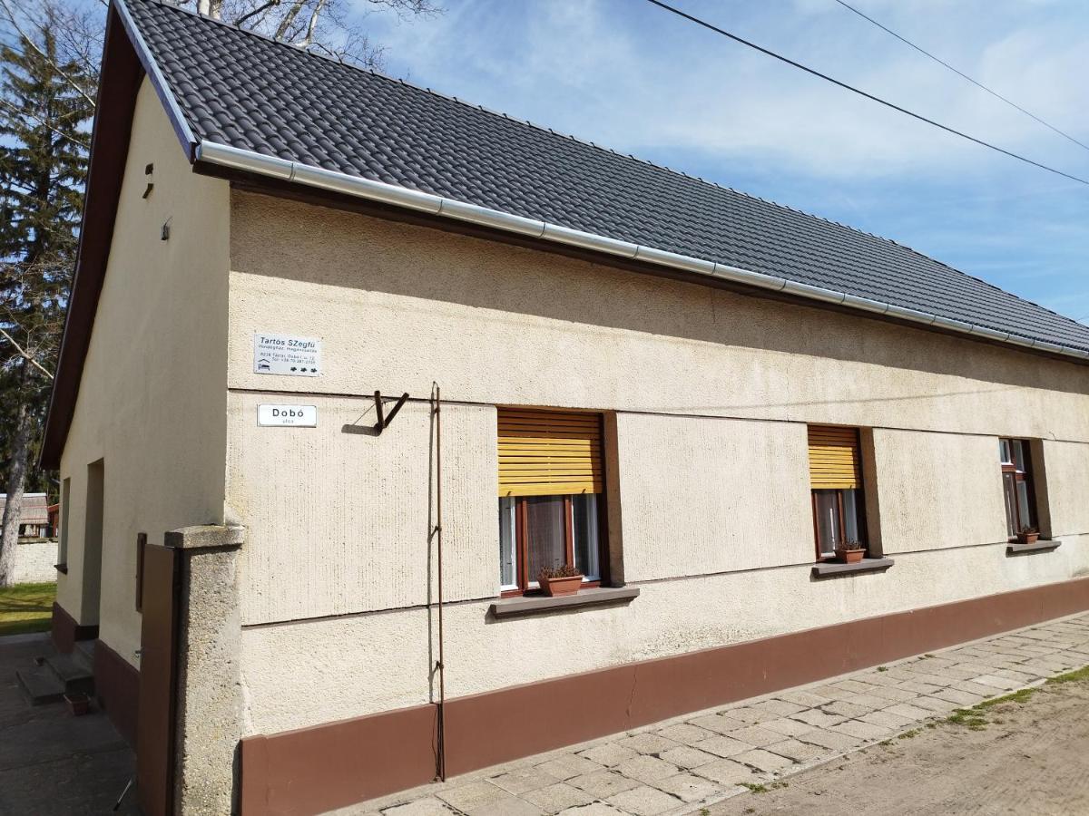 Tartós Szegfű Vendégház, Magánszállás Tazlar Exterior foto