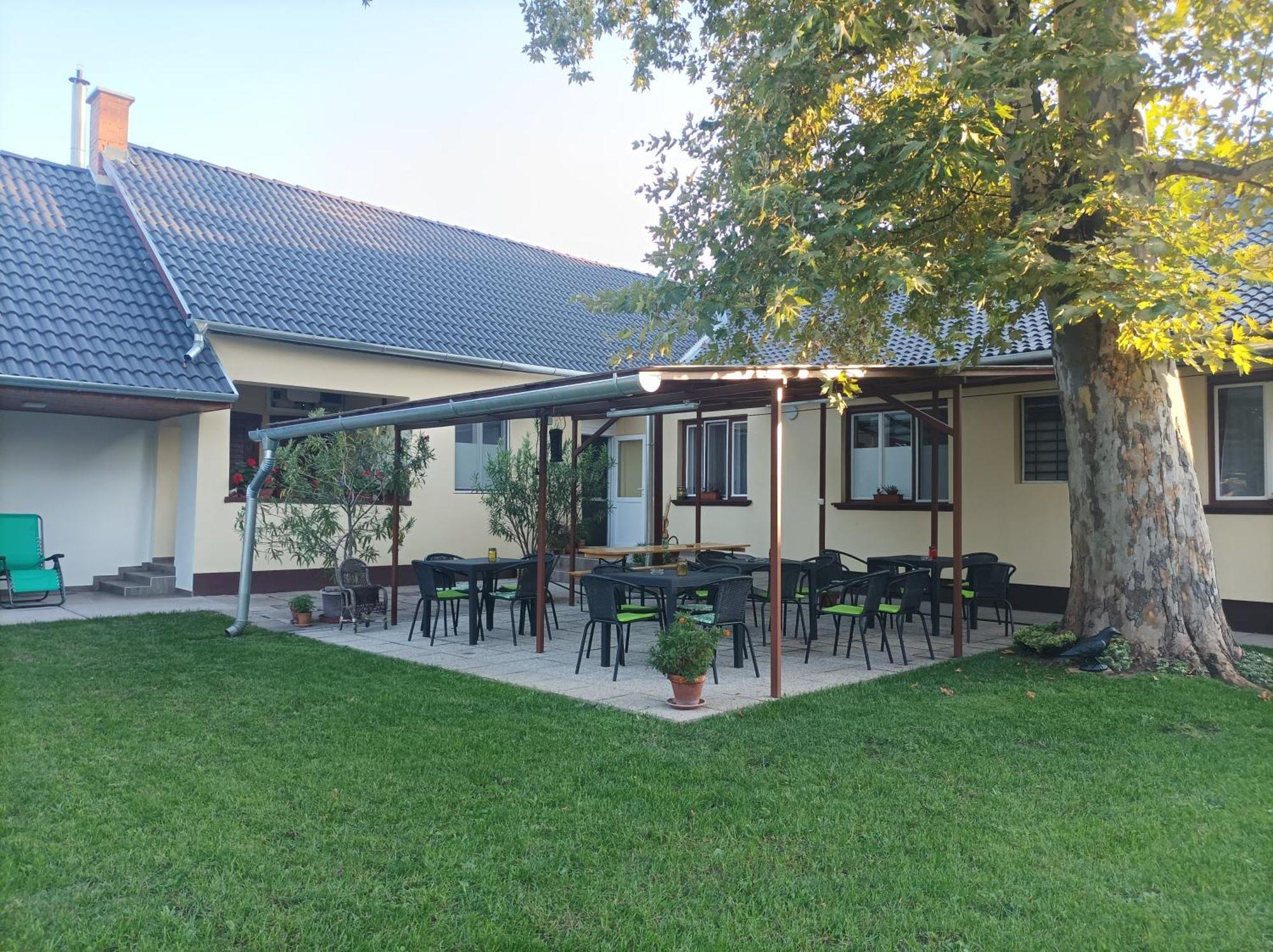 Tartós Szegfű Vendégház, Magánszállás Tazlar Exterior foto