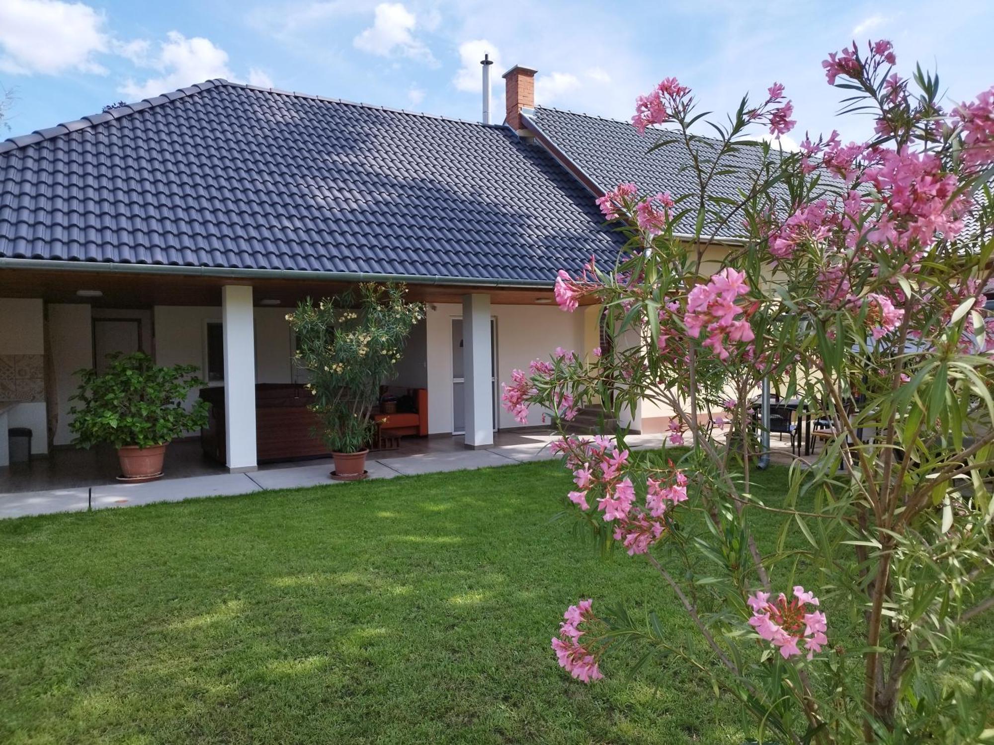Tartós Szegfű Vendégház, Magánszállás Tazlar Exterior foto